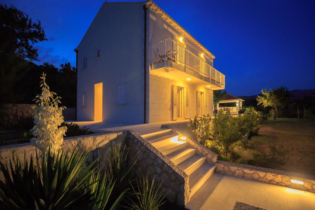 Hedera Estate, Villa Hedera VII Затон Экстерьер фото