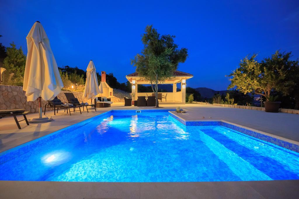 Hedera Estate, Villa Hedera VII Затон Экстерьер фото