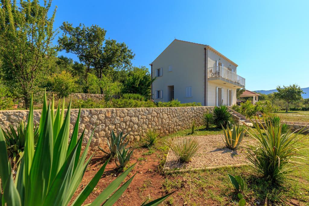 Hedera Estate, Villa Hedera VII Затон Экстерьер фото
